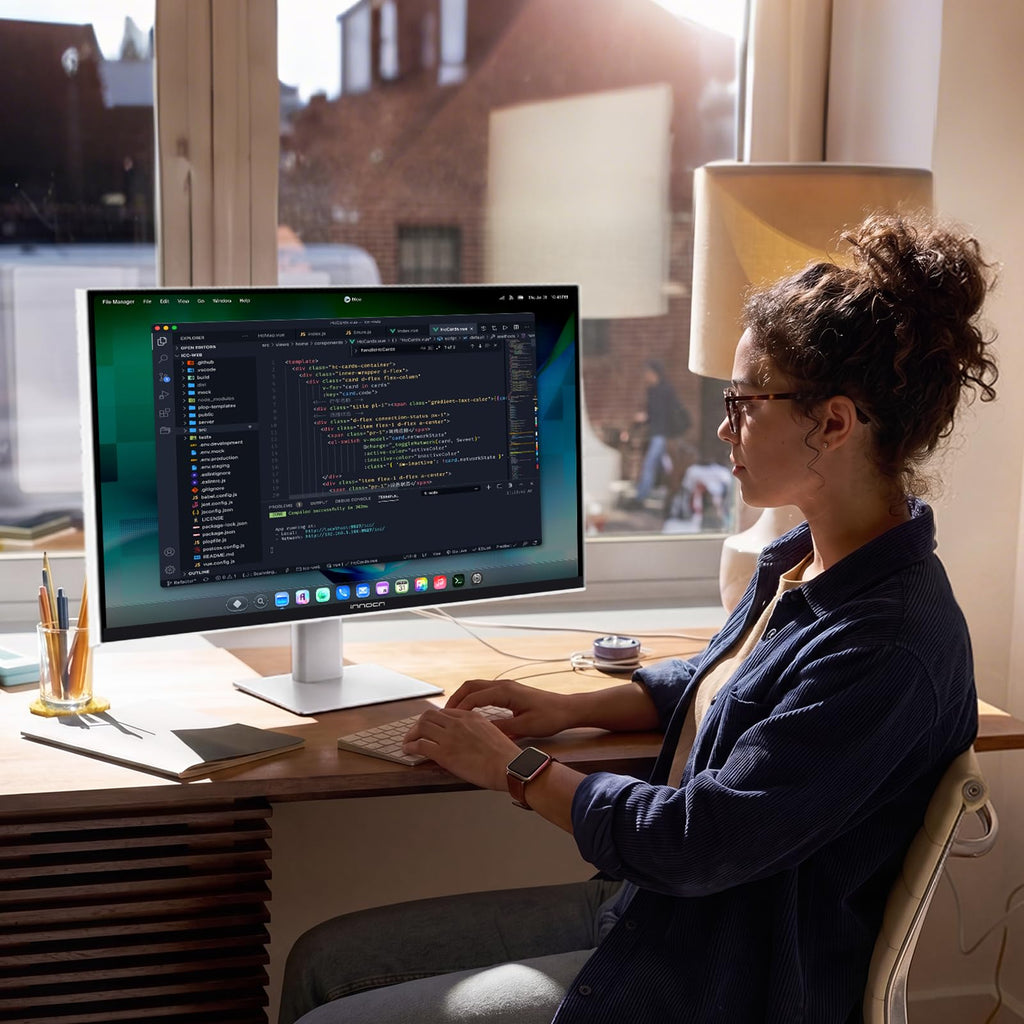 32" 4K 120Hz HDR400 USB-C Monitor R86098